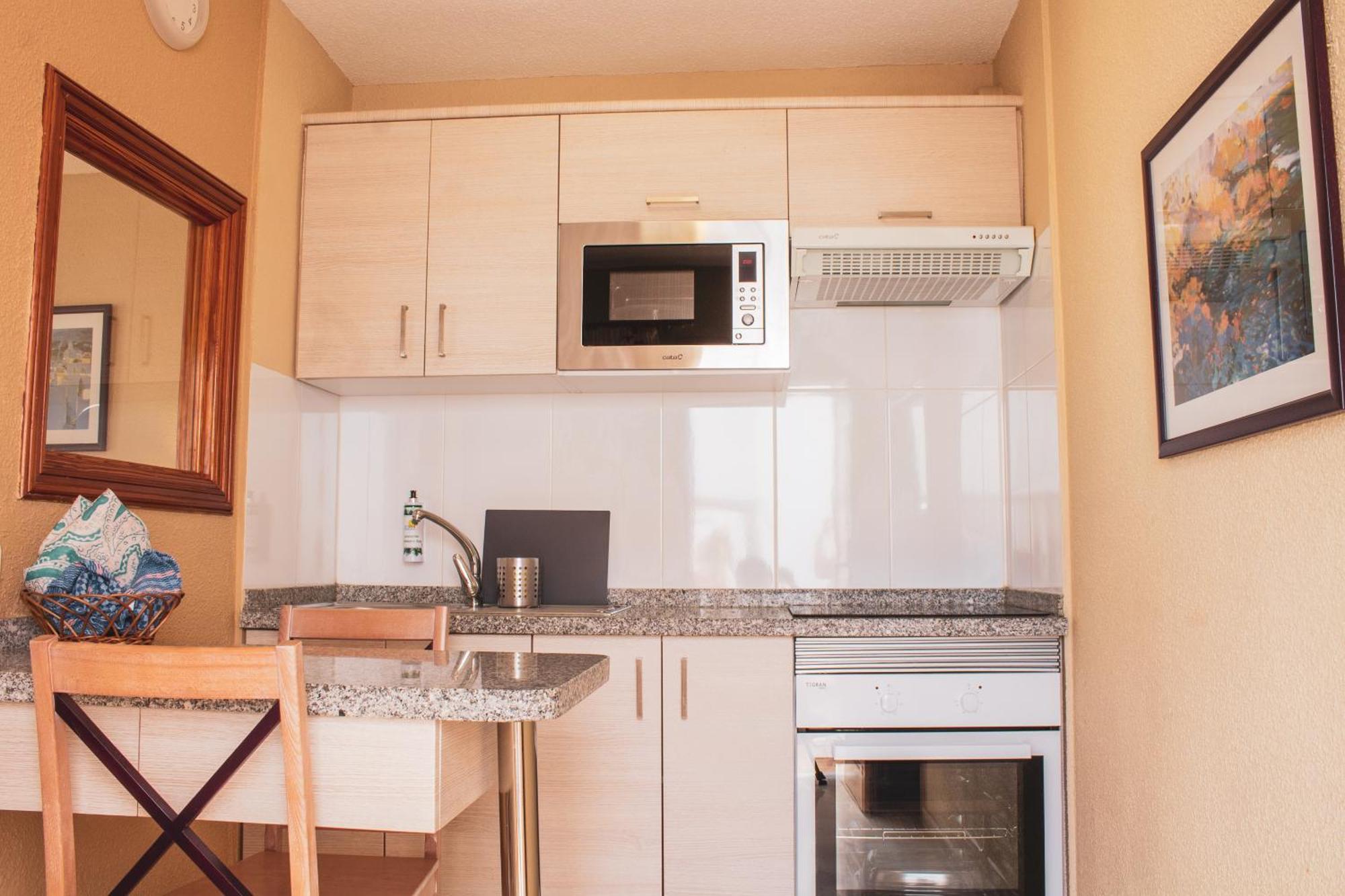 Apartamentos El Beril Costa Adeje Exterior photo