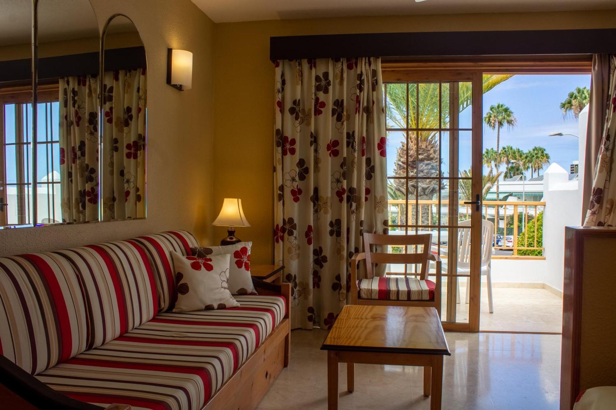 Apartamentos El Beril Costa Adeje Exterior photo